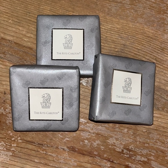 The Ritz-Carlton Hotel Bar Soap 3 Bars Square New Wrapped - Picture 3 of 6